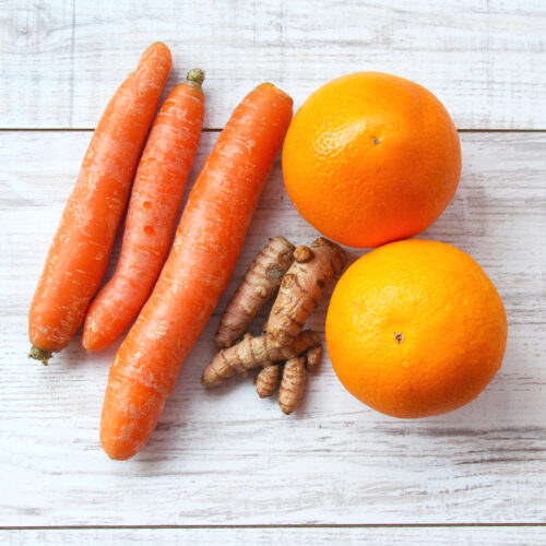 Karotten-Orangen-Kurkumasaft, gesund &amp; lecker - Tasty Katy