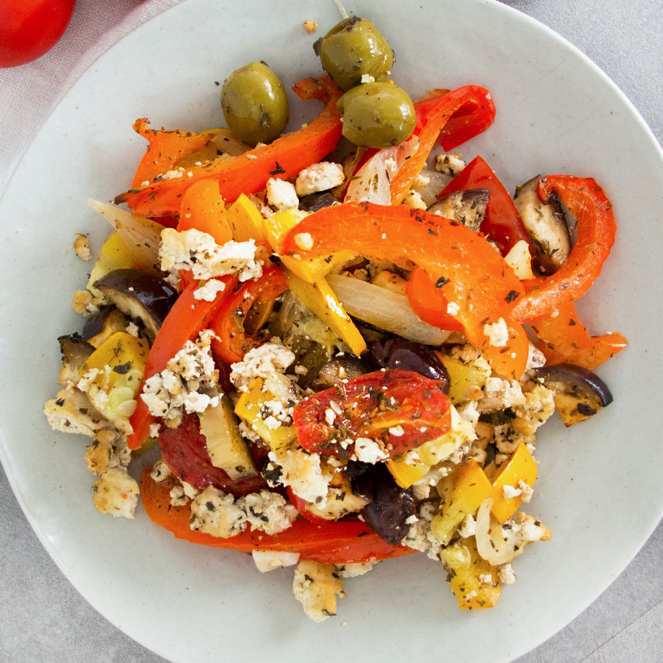 Ofengemüse, griechischer Art mit Tofu"Feta" Tasty Katy